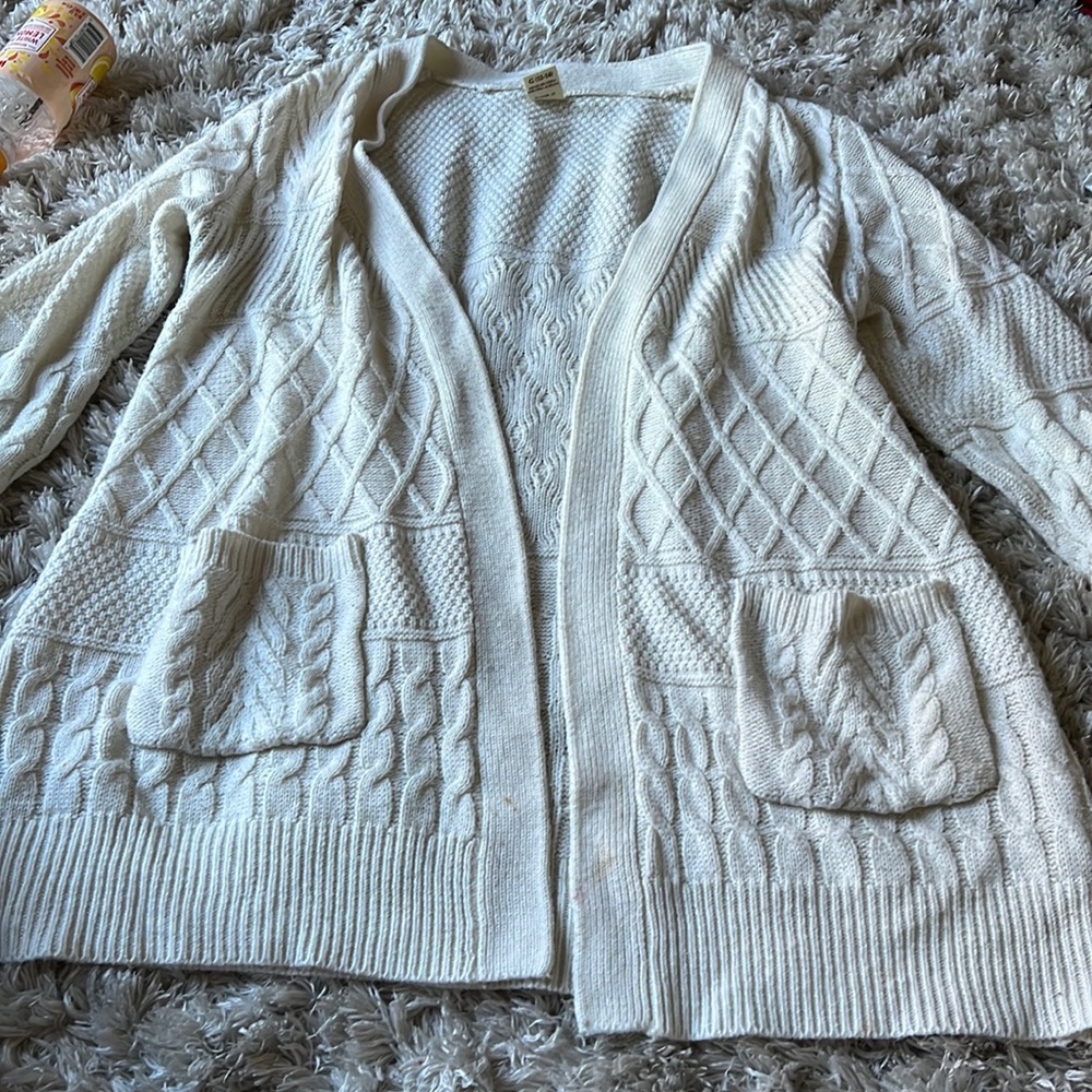 cream sweater size large so soft and comfy